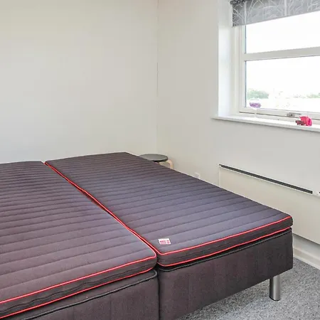 Three-bedroom Haderslev With A Fireplace 01 하데르슬레우