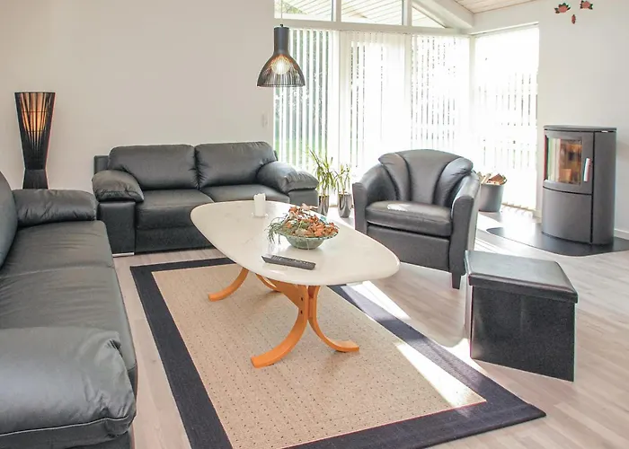 Three-bedroom With A Fireplace 01 Casa vacanze